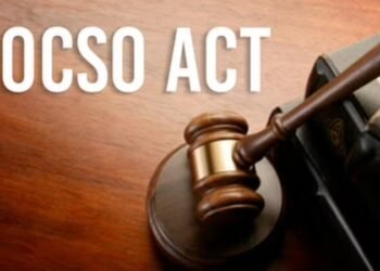 ಅಪ್ರಾಪ್ತ ಮಗಳನ್ನು ವೇಶ್ಯಾವಾಟಿಕೆಗೆ ದೂಡಿದ ತಾಯಿ.. ಮಲತಂದೆ ಸೇರಿ ಮೂವರು ಅರೆಸ್ಟ್‌..!