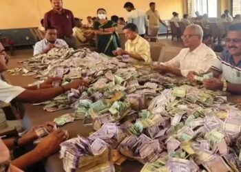 ಸವದತ್ತಿ ಯಲ್ಲಮ್ಮ ದೇವಸ್ಥಾನದಲ್ಲಿ ದಾಖಲೆಯ ಕಾಣಿಕೆ ಸಂಗ್ರಹ!