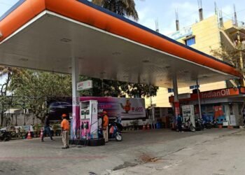 ಪೆಟ್ರೋಲ್ ಬಂಕ್ಗಳಲ್ಲಿ ಗ್ರಾಹಕರಿಗೆ ಸಿಗಲಿವೆ 8 ಉಚಿತ ಸೌಲಭ್ಯಗಳು.. ಇವುಗಳನ್ನು ಮೊದಲು ತಿಳಿಯಿರಿ