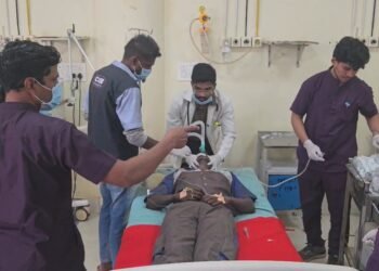 ಹುಬ್ಬಳ್ಳಿಯಲ್ಲಿ ಕೆಮಿಕಲ್ ರಿಯಾಕ್ಷನ್‌ನಿಂದ ನಾಲ್ಕು ಮಂದಿ ಅಸ್ವಸ್ಥ!