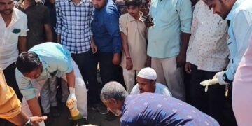 ಟಿಪ್ಪರ್-ಬೈಕ್ ನಡುವೆ ಭೀಕರ ಅಪಘಾತ.. ದಂಪತಿ ಸ್ಥಳದಲ್ಲೇ ಸಾವು!