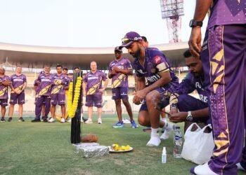 ಕೆಕೆಆರ್ ಯಶಸ್ಸಿಗೆ ಈಡನ್ ಗಾರ್ಡನ್ಸ್ ಪಿಚ್ ನಿರ್ಣಾಯಕ.. ಸ್ಪಿನ್ ಸ್ನೇಹಿ ಅಂಗಳ ರೂಪಿಸಲು ಡು ಪ್ಲೆಸಿಸ್ ಸಲಹೆ!