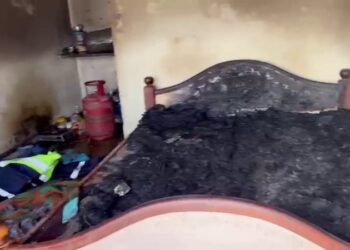 ಮನೆಯಲ್ಲಿ ನಿಗೂಢ ಸ್ಪೋಟ.. ಮೂವರಿಗೆ ಗಂಭೀರ ಗಾಯ!