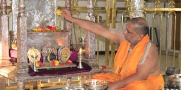 ಮಂತ್ರಾಲಯದಲ್ಲಿ ಯುಗಾದಿ ಹಬ್ಬದ ಸಂಭ್ರಮ.. ರಾಯರ ದರ್ಶನಕ್ಕೆ ಹರಿದು ಬಂದ ಭಕ್ತಸಾಗರ!