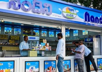 ​​KMFಗೂ ತಟ್ಟಿದ ವಾರ್ ಎಫೆಕ್ಟ್ – ಹಬ್ಬದ ಸಮಯದಲ್ಲಿ ಗ್ರಾಹಕರಿಗೆ ಶಾಕ್‌ ಕೊಟ್ಟ ‘ನಂದಿನಿ’