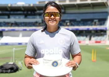 ಡಬ್ಲ್ಯೂಪಿಎಲ್ ಹರಾಜಿನಲ್ಲಿ ಅನ್ಸೋಲ್ಡ್ ಟು ಪರ್ತ್ ಟೆಸ್ಟ್ ಹೀರೋ : RCB ಆಟಗಾರ್ತಿ ಸಾಯಲಿ ಸಾತ್ಘರೆ ರೋಚಕ ಪಯಣ!