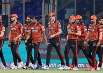 ‘ಬ್ಯಾಟಿಂಗ್‌ನಲ್ಲಿ 10ಕ್ಕೆ 10, ಬೌಲಿಂಗ್‌ನಲ್ಲಿ ಕೇವಲ 1’.. SHR ಅಸಮತೋಲನದ ಬಗ್ಗೆ ಮಾಜಿ CSK ಆಟಗಾರರ ಕಳವಳ!