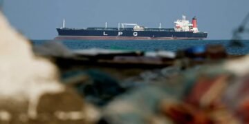 ಹಾರ್ಮುಜ್ ಜಲಸಂಧಿಯಲ್ಲಿ ಹೆಚ್ಚಿದ ಉದ್ವಿಗ್ನತೆ.. ಅಪಾಯದ ನಡುವೆಯೇ ಸಂಚಾರ ಆರಂಭಿಸಿದ ಭಾರತೀಯ LPG ಟ್ಯಾಂಕರ್‌ಗಳು!