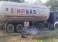 ಧಾರವಾಡಕ್ಕೆ ತೆರಳುತ್ತಿದ್ದ ಟ್ಯಾಂಕರ್ನಲ್ಲಿ ಗ್ಯಾಸ್ ಸೋರಿಕೆ : ಕಲಘಟಗಿ, ಯಲ್ಲಾಪುರ ಮಾರ್ಗ ಬಂದ್