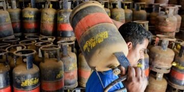 ಹೋಟೆಲ್‌ಗಳಿಗೆ ಗುಡ್ ನ್ಯೂಸ್ ಕೊಟ್ಟ ಕೇಂದ್ರ – ಮಾ.23ರಿಂದ ಹೆಚ್ಚುವರಿ ಸಿಲಿಂಡರ್ ಪೂರೈಕೆ!