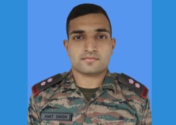 ಸ್ವಿಮ್ಮಿಂಗ್ ಮಾಡುವಾಗಲೇ ಹೃದಯಾಘಾತಕ್ಕೆ ಬಲಿಯಾದ ಲೆಫ್ಟಿನೆಂಟ್‌