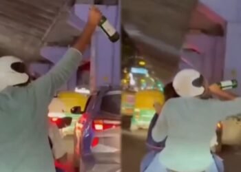 ವಾಹನ ಸಂಚಾರ ಹೆಚ್ಚಿರುವ ರಸ್ತೆಯಲ್ಲೇ ಬಿಯರ್ ಬಾಟಲ್ ಹಿಡಿದು ಯುವಕರ ಹುಚ್ಚಾಟ