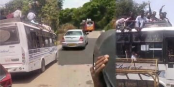 ಪ್ರವಾಸಿಗರ ಜೀವದ ಜೊತೆ ಖಾಸಗಿ ಬಸ್ ಸಿಬ್ಬಂದಿಗಳ ಚೆಲ್ಲಾಟ : ಸ್ಥಳೀಯರ ಆಕ್ರೋಶ