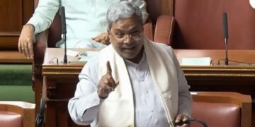 ನೋಡಲ್ಲಿ.. ವಿಜಯೇಂದ್ರ ಸಿಎಂ ಆಗೋಕೆ ಕಾಯ್ಕೊಂಡು ಕೂತಿದ್ದಾನೆ | ಆರ್.ಅಶೋಕ್‌ಗೆ ಸಿಎಂ ಸಿದ್ದು ತಿರುಗೇಟು!