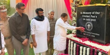 11 ಅಭಿಮಾನಿಗಳ ನೆನಪಿಗಾಗಿ ಚಿನ್ನಸ್ವಾಮಿಯಲ್ಲಿ ಸ್ಮಾರಕ ನಿರ್ಮಾಣ!