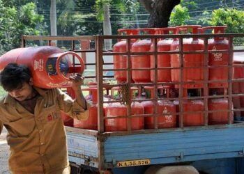 LPG ಬುಕ್ಕಿಂಗ್ ಅಂತರ 35 ದಿನಗಳಿಗೆ ಏರಿಕೆ.. ಈ ಸುದ್ದಿ ನಿಜವೇ? ಇಲ್ಲಿದೆ ನಿಖರ ಮಾಹಿತಿ