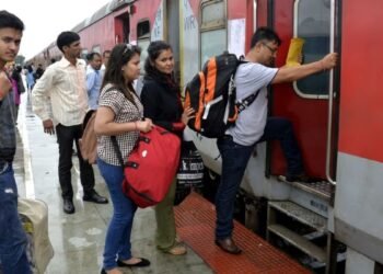 ರೈಲು ಪ್ರಯಾಣಿಕರಿಗೆ ಶಾಕಿಂಗ್ ನ್ಯೂಸ್.. ಟಿಕೆಟ್ ರದ್ದಾದರೆ ಇನ್ನು ಹಣ ವಾಪಸ್ ಸಿಗಲ್ಲ!