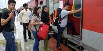 ರೈಲು ಪ್ರಯಾಣಿಕರಿಗೆ ಶಾಕಿಂಗ್ ನ್ಯೂಸ್.. ಟಿಕೆಟ್ ರದ್ದಾದರೆ ಇನ್ನು ಹಣ ವಾಪಸ್ ಸಿಗಲ್ಲ!