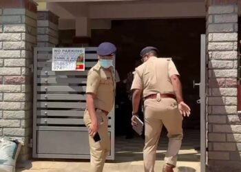 ಡಬಲ್‌ ಮರ್ಡರ್‌ಗೆ ಬೆಚ್ಚಿಬಿದ್ದ ಬೆಂಗಳೂರು.. ಮನೆಗೆ ಬಂದ ಅಕ್ಕ-ತಮ್ಮನನ್ನೇ ಕೊಚ್ಚಿ ಕೊಂದ ಅಪ್ರಾಪ್ತ ಬಾಲಕ!