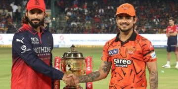 ಐಪಿಎಲ್‌ ಮೊದಲ ಕಾಳಗ – ಟಾಸ್‌ ಗೆದ್ದು ಬೌಲಿಂಗ್‌ ಆಯ್ದುಕೊಂಡ RCB!