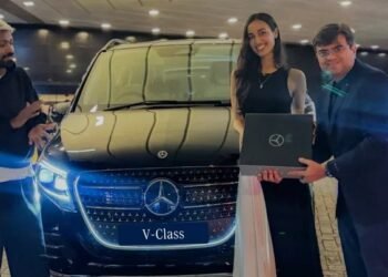 ಹಾರ್ದಿಕ್ ಪಾಂಡ್ಯರಿಂದ ಗೆಳತಿ ಮಹಿಮಾ ಶರ್ಮಾಗೆ ಕೋಟಿ ಬೆಲೆಯ ಮರ್ಸಿಡಿಸ್ ಬೆಂಜ್ ಗಿಫ್ಟ್!