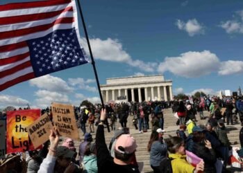ಟ್ರಂಪ್ ಆಡಳಿತದ ವಿರುದ್ಧ ಜಾಗತಿಕ ಆಕ್ರೋಶ.. ‘ನೋ ಕಿಂಗ್ಸ್’ ಅಭಿಯಾನಕ್ಕೆ ಹರಿದುಬಂತು ಜನಸಾಗರ