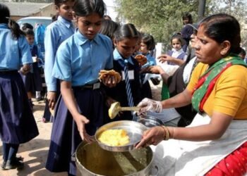 ಬಿಸಿಯೂಟದ ನೌಕರರಿಗೆ ಗುಡ್ ನ್ಯೂಸ್ ನೀಡಿದ ರಾಜ್ಯ ಸರ್ಕಾರ – ಮರುನೇಮಕಕ್ಕೆ ಆದೇಶ