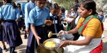 ಬಿಸಿಯೂಟದ ನೌಕರರಿಗೆ ಗುಡ್ ನ್ಯೂಸ್ ನೀಡಿದ ರಾಜ್ಯ ಸರ್ಕಾರ – ಮರುನೇಮಕಕ್ಕೆ ಆದೇಶ