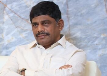 ಐಪಿಎಲ್‌ನಲ್ಲಿ ಆಸಕ್ತಿ ಇದ್ದರೆ ಕಾಸು ಕೊಟ್ಟು ನೋಡಲಿ, ಟಿಕೆಟ್ ಕೇಳಿರುವುದು ತಪ್ಪು | ಡಿ.ಕೆ ಸುರೇಶ್