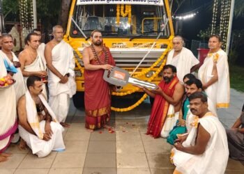 ಶೃಂಗೇರಿ ಶಾರದಾ ಪೀಠದ ವತಿಯಿಂದ ಬಡಾಕೆರೆ ಸರ್ಕಾರಿ ಶಾಲೆಗೆ ಹೊಸ ಬಸ್ – ಮಕ್ಕಳಿಗೆ ಸುರಕ್ಷಿತ ಸಾರಿಗೆ ಸೌಲಭ್ಯ!