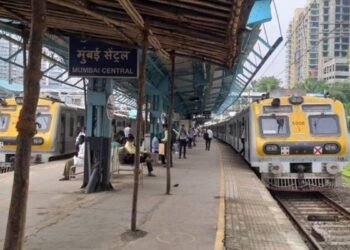 ಪತ್ನಿಯನ್ನು ರೈಲ್ವೆ ಹಳಿಗೆ ತಳ್ಳಿ ಕೊಂದ ಪಾಪಿ ಪತಿ