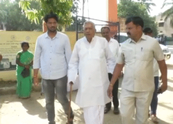 ಬಾಗಲಕೋಟೆ ಬೈ ಎಲೆಕ್ಷನ್ : ಮತಗಟ್ಟೆಗೆ ಆಗಮಿಸಿ ಮತ ಚಲಾಯಿಸಿದ ರಾಜ್ಯಸಭಾ ಸದಸ್ಯ