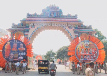 ನಾಳೆ ಆದಿಚುಂಚನಗಿರಿಗೆ ಪ್ರಧಾನಿ ಮೋದಿ ಆಗಮನ.. ರಸ್ತೆಗಳು ಸಂಪೂರ್ಣ ಫ್ಲೆಕ್ಸ್ ಮಯ