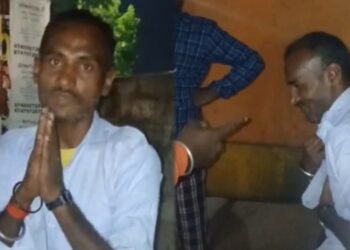 ಪಾನಿಪುರಿ ತಿನ್ನುತ್ತಿದ್ದ ಯುವತಿ ಕಲ್ಲು ಎಸೆದ ಆರೋಪ.. ಸ್ಥಳೀಯರಿಂದ ಬಿತ್ತು ಗೂಸಾ!