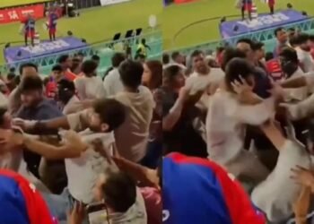 LSG vs DC ಮ್ಯಾಚ್‌ ವೇಳೆ ಫ್ಯಾನ್ಸ್‌ ಮಧ್ಯೆ ಮಾರಾಮಾರಿ.. ವಿಡಿಯೋ ವೈರಲ್‌!