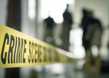 ಹೆಂಡತಿ ಕುತ್ತಿಗೆ ಮೇಲೆ ಕಾಲಿಟ್ಟು ಕೊಂದ ಗಂಡ!