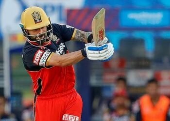 ಹಿಟ್‌ಮ್ಯಾನ್‌ನ ಬಹುದೊಡ್ಡ ದಾಖಲೆ ಉಡೀಸ್, ಚಿನ್ನಸ್ವಾಮಿ ಕ್ರೀಡಾಂಗಣದಲ್ಲಿ ಹೊಸ ಇತಿಹಾಸ ಬರೆದ ಕಿಂಗ್ ಕೊಹ್ಲಿ