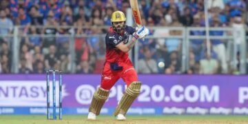 RCB vs MI : ಅರ್ಧಶತಕ ಸಿಡಿಸಿ ಯಾರಿಂದಲೂ ಸಾಧ್ಯವಾಗದ ಐತಿಹಾಸಿಕ ದಾಖಲೆ ಬರೆದ ವಿರಾಟ್‌ ಕೊಹ್ಲಿ!