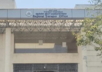 ಲಂಚ ಪಡೆಯುತ್ತಿದ್ದಾಗಲೇ ‘ಲೋಕಾ’ ಬಲೆಗೆ ಬಿದ್ದ RTO ಅಧಿಕಾರಿಗಳು!