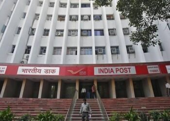 ಅಂಚೆ ಇಲಾಖೆಯಲ್ಲಿ 20 ಹುದ್ದೆಗಳ ನೇಮಕಾತಿ ; ಪದವಿ, ಡಿಪ್ಲೋಮಾ ಮುಗಿಸಿದವರಿಗೆ ಗುಡ್ ನ್ಯೂಸ್!