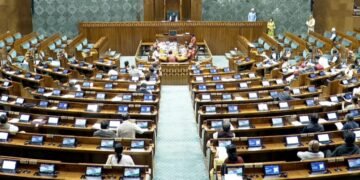 NDA ಸರ್ಕಾರಕ್ಕೆ ಮುಖಭಂಗ – ಲೋಕಸಭೆಯಲ್ಲಿ ಮಹಿಳಾ ಮೀಸಲಾತಿ, ಕ್ಷೇತ್ರ ಪುನರ್ ವಿಂಗಡಣೆ ಮಸೂದೆಗೆ ಸೋಲು!