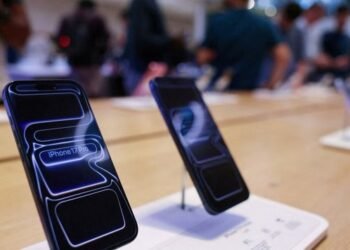 ಭಾರತದ ಸ್ಮಾರ್ಟ್‌ಫೋನ್ ಮಾರುಕಟ್ಟೆಯಲ್ಲಿ ಭಾರಿ ಕುಸಿತ : ಸ್ಯಾಮ್‌ಸಂಗ್, ವಿವೋ ಹಿಂದಿಕ್ಕಿ ಆಪಲ್ ಲಾಭದ ಪಾಲು!