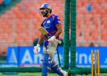 GT ವಿರುದ್ಧದ ಹಣಾಹಣಿಗೂ ಮುನ್ನ ನೆಟ್ಸ್‌ನಲ್ಲಿ ಅಬ್ಬರಿಸಿದ ರೋಹಿತ್ ಶರ್ಮಾ!