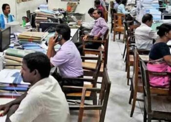 ಅಬ್ಬಾ ಬಂಪರ್ – ಸರ್ಕಾರಿ ನೌಕರರಿಗೆ ತಿಂಗಳಿಗೆ ಎರಡೆರಡು ಬಾರಿ ಸ್ಯಾಲರಿ, ಯಾಕಿಂಥಾ ತೀರ್ಮಾನ?