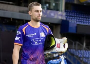 CSK ವಿರುದ್ಧದ ಬಿಗ್ ಫೈಟ್ ಮುನ್ನ ಮುಂಬೈ ಇಂಡಿಯನ್ಸ್ ಸೇರಿಕೊಂಡ ಸ್ಟಾರ್ ಆಲ್‌ರೌಂಡರ್!