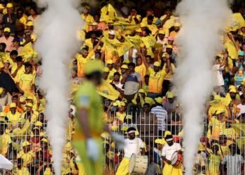 ಸಿಎಸ್‌ಕೆ ಕಳಪೆ ಪ್ರದರ್ಶನ : ಬೇಸತ್ತು ಪಂದ್ಯ ಮುಗಿಯುವ ಮುನ್ನವೇ ಮೈದಾನ ತೊರೆದ ಚೆನ್ನೈ ಅಭಿಮಾನಿಗಳು