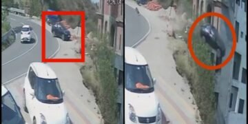 ಆಳವಾದ ಕಂದಕಕ್ಕೆ ಉರುಳಿದ ಕಾರು – ಇಬ್ಬರು ದುರ್ಮರಣ!