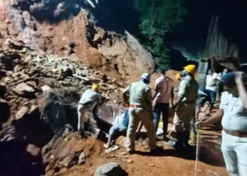 ಹುಲಿಕಲ್ ಘಾಟಿ ದುರಸ್ತಿ ವೇಳೆ ಮಣ್ಣು ಕುಸಿತ – ಮೂವರು ಕಾರ್ಮಿಕರು ಸಾವು, ನಾಲ್ವರಿಗೆ ಗಂಭೀರ ಗಾಯ