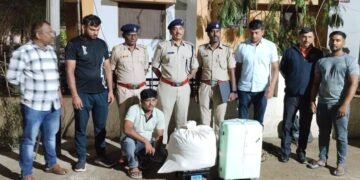 ಬೆಂಗಳೂರಲ್ಲಿ ಅಬಕಾರಿ ಅಧಿಕಾರಿಗಳ ಭರ್ಜರಿ ಕಾರ್ಯಾಚರಣೆ : 30 ಲಕ್ಷ ಮೌಲ್ಯದ ಗಾಂಜಾ ಜಪ್ತಿ, ಇಬ್ಬರ ಬಂಧನ!