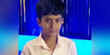 ಚಿಕನ್ ತರಲು ಹೋಗುತ್ತಿದ್ದ ವೇಳೆ ಖಾಸಗಿ ಬಸ್ ಡಿಕ್ಕಿ – ಬಾಲಕ ಸ್ಥಳದಲ್ಲೇ ಸಾವು!